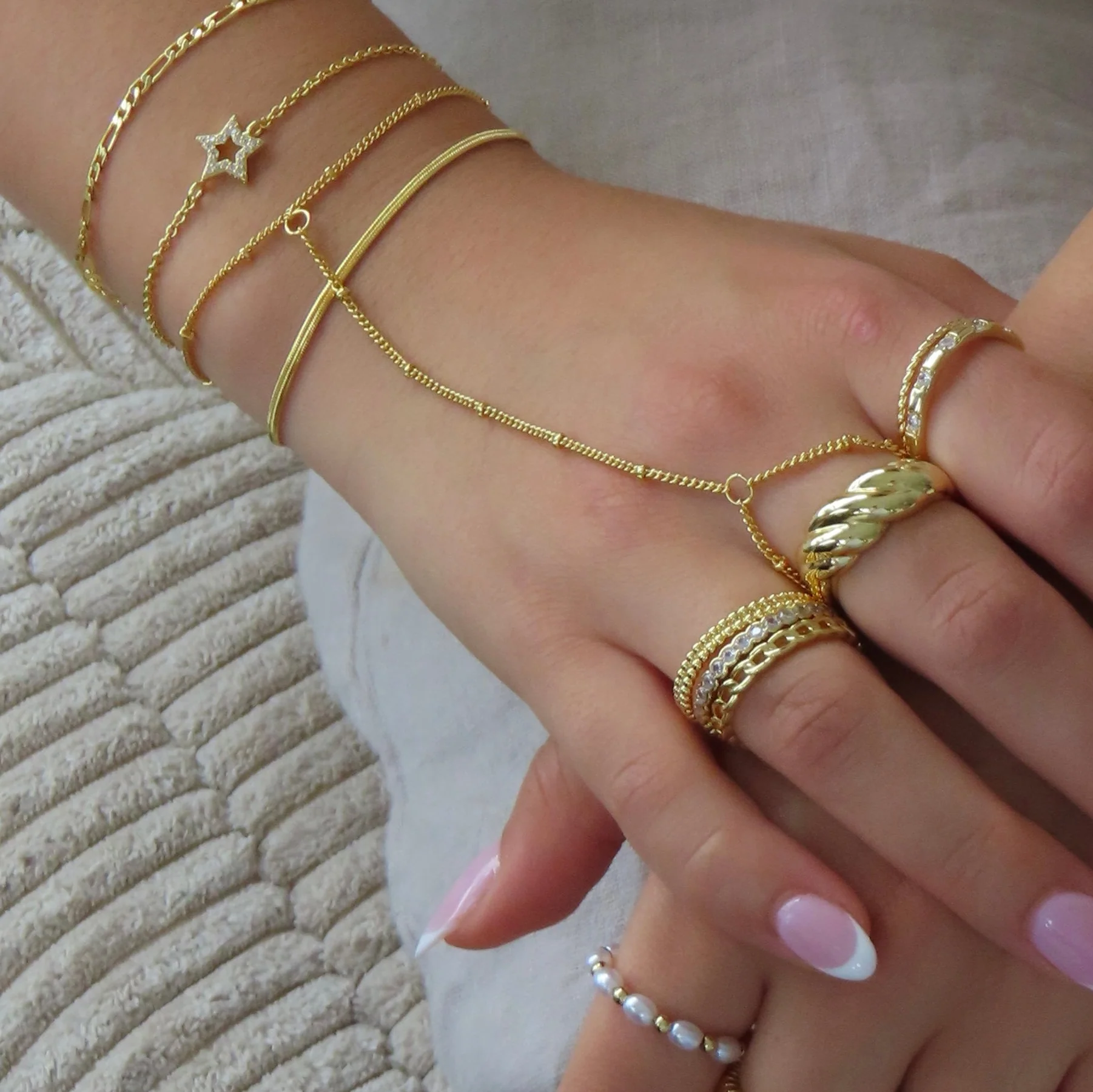Corfu Hand Chain EVRY JEWELS