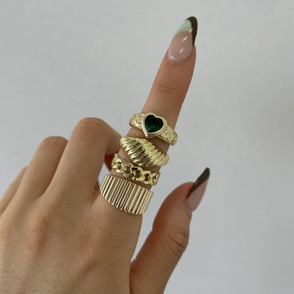 Unchained Ring EVRY JEWELS